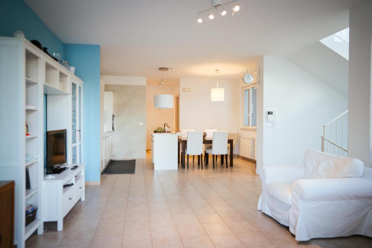 Prestigiosa Villa Con Piscina Condominiale مونوبولي المظهر الخارجي الصورة