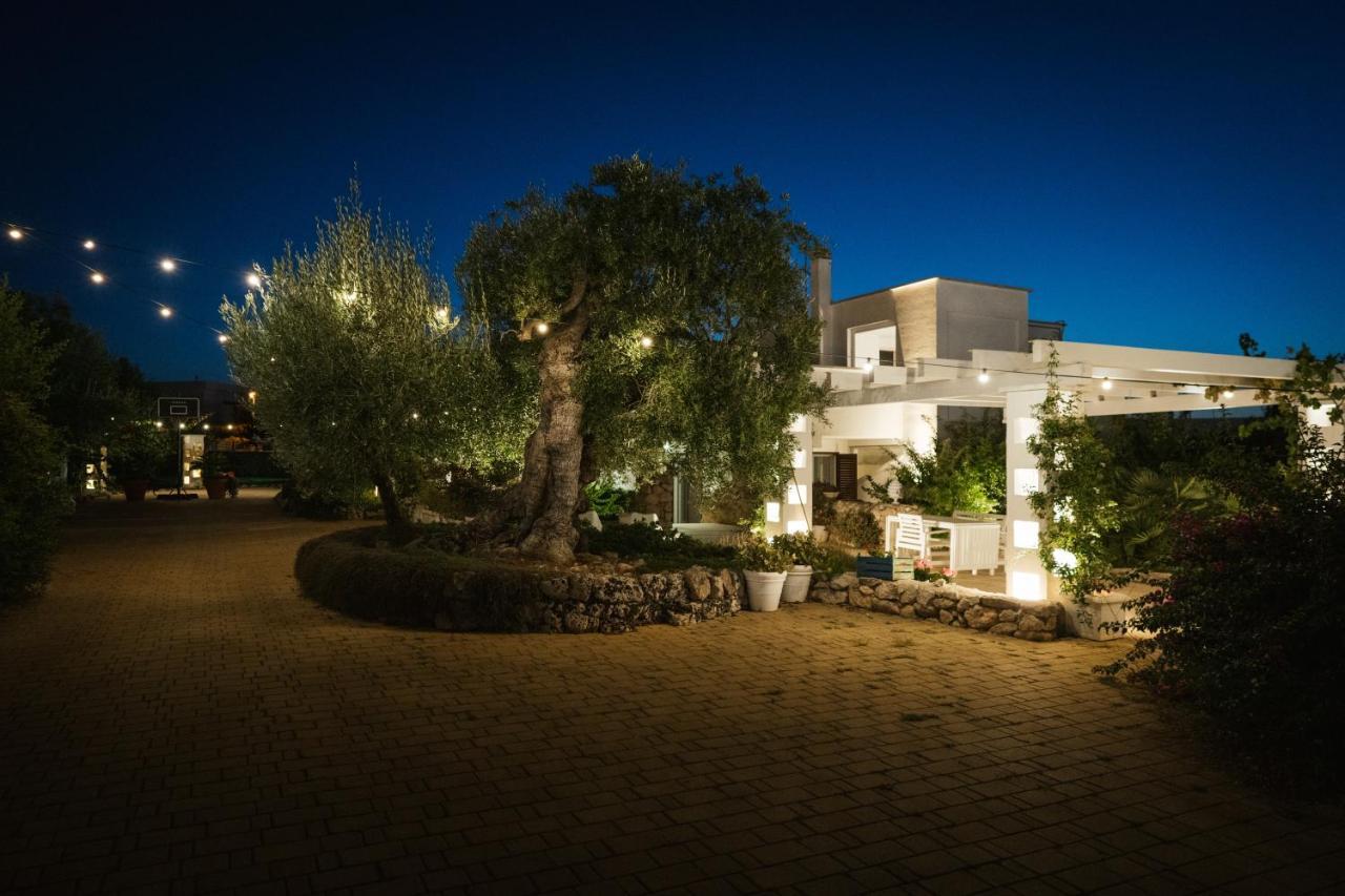 Prestigiosa Villa Con Piscina Condominiale مونوبولي المظهر الخارجي الصورة