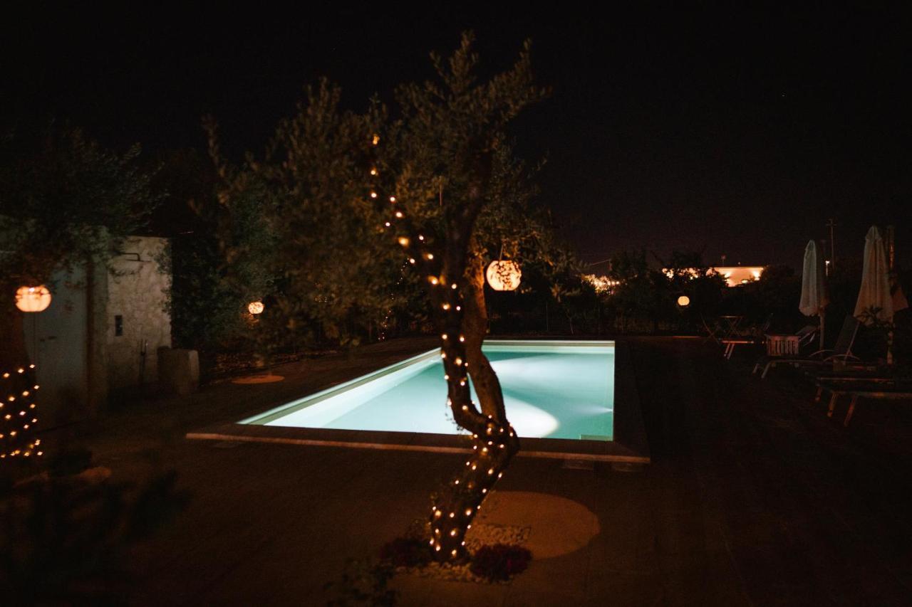 Prestigiosa Villa Con Piscina Condominiale مونوبولي المظهر الخارجي الصورة